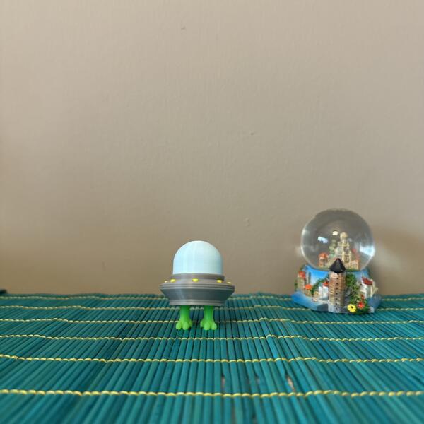 Ufo 3d oyuncak